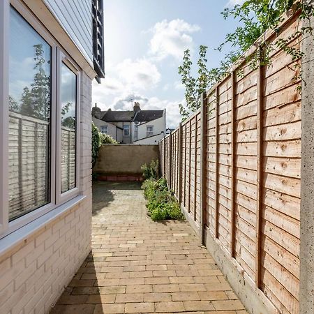 2 Bedrooms Serviced Apartment Excel Exhibition Centre, O2 Arena, Stratford Olympic City, Forest Gate, Central London Exterior foto