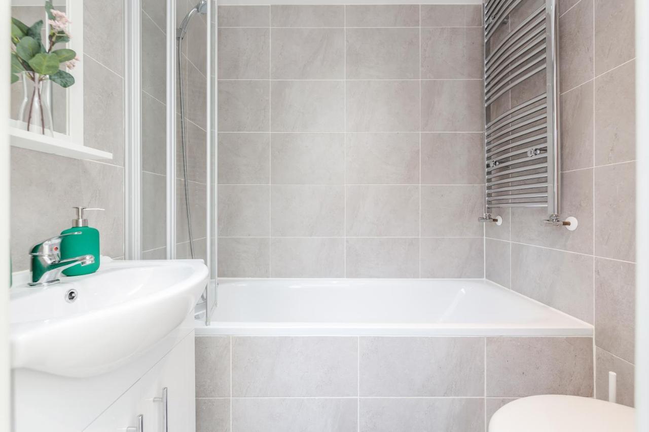 2 Bedrooms Serviced Apartment Excel Exhibition Centre, O2 Arena, Stratford Olympic City, Forest Gate, Central London Exterior foto