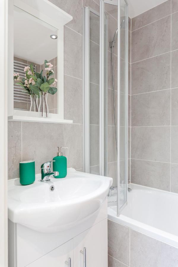 2 Bedrooms Serviced Apartment Excel Exhibition Centre, O2 Arena, Stratford Olympic City, Forest Gate, Central London Exterior foto